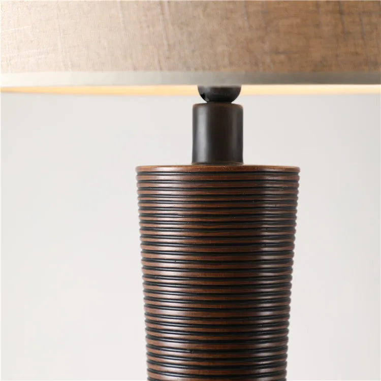 Wholesale Nordic Design Hotel Home Decorative European Style Resin Floor Lamp Decoration Standard Lamp